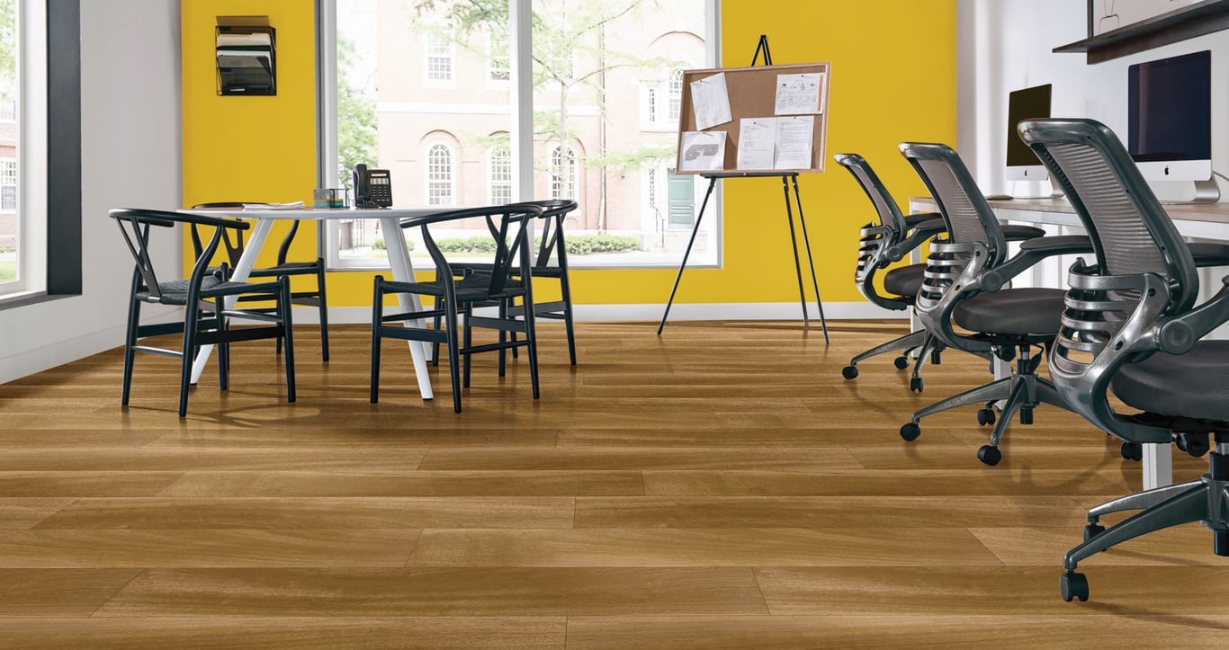 TimberlinePlus_SpottedGumPlus.jpg Image of Vinyl FloorSheet ArmstrongFlooring TimberlinePlus SpottedGumPlus 4X373702