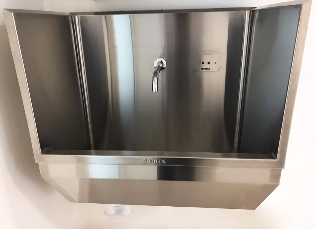TST Launceston Eye Institute.jpg Image of Trough WallHung Britex SurgeonsScrub