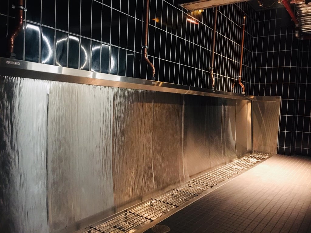 Urinals.jpg Image of Urinal Recessed Britex Regency