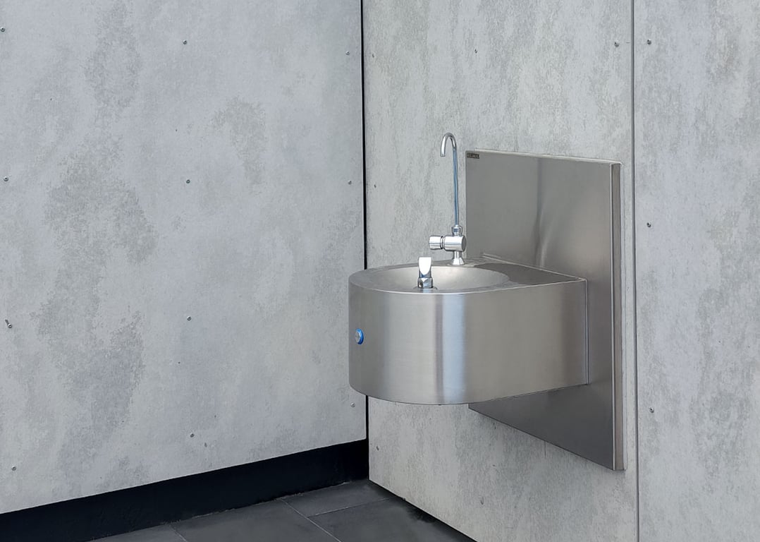 drining-fountain-4.jpg Image of DrinkingFountain WallHung Britex Dado Compact
