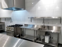 nsw_julia_2.jpg Image of Shelf Flat Britex BenchTech