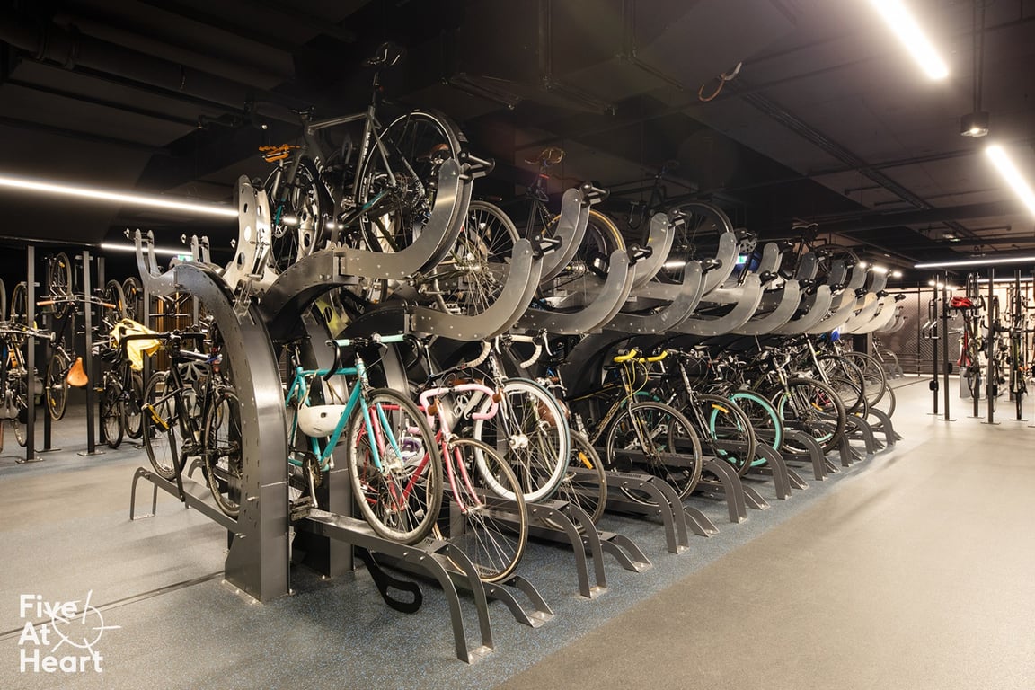 FiveAtHeart_ArcDoubleSidedStaggered_2.png Image of Rack Bicycle FiveAtHeart Arc DoubleSided Staggered