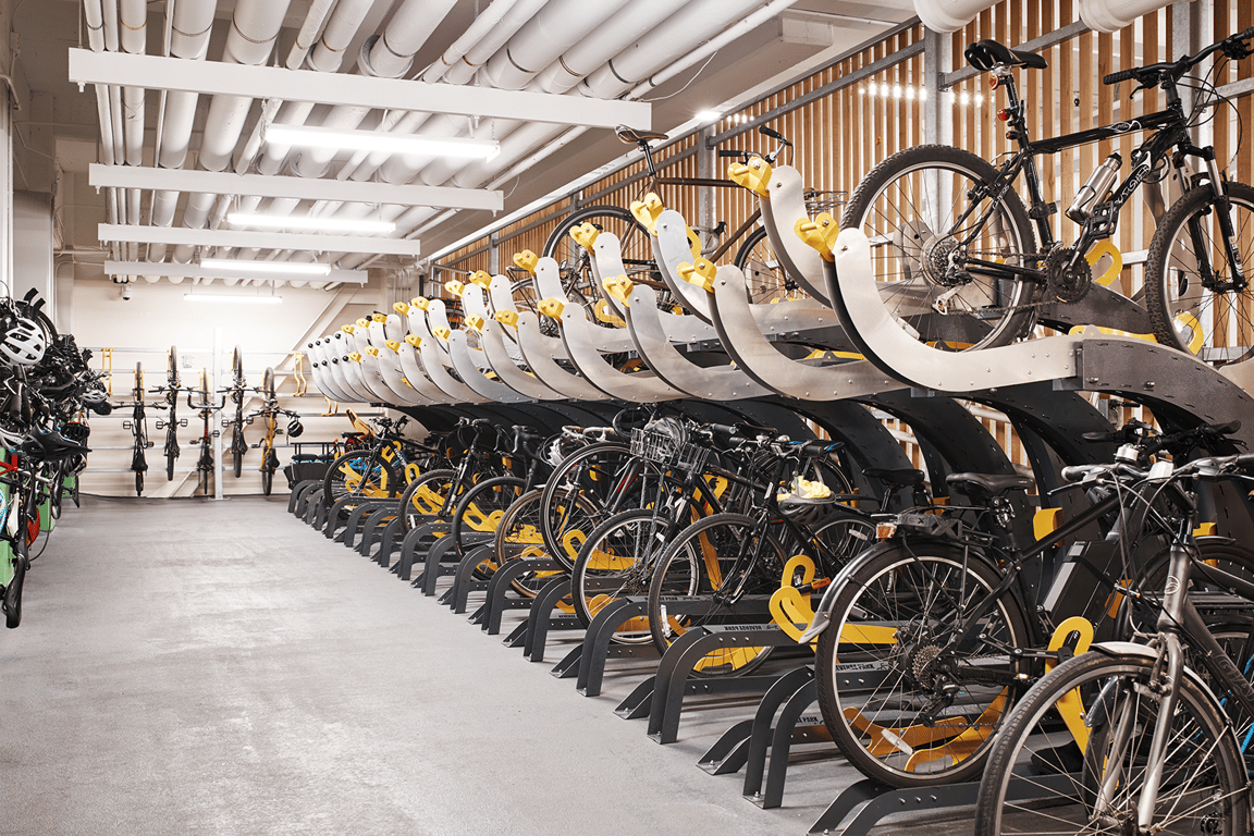 FiveAtHeart_ArcSingleSided_Staggered_3.png Image of Rack Bicycle FiveAtHeart Arc SingleSided Staggered