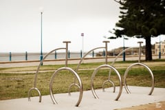 FiveAtHeart_PennyFarthing_1.jpg Image of Rack Bicycle FiveAtHeart PennyFarthing