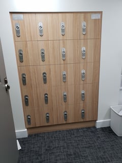 20181123_150044.jpg Image of Locker Laminate IntraSpace Traditional 5Door