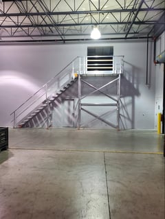 20230323_155217.jpg Image of Stair Modular KattsafeUSA Platform LeftExit