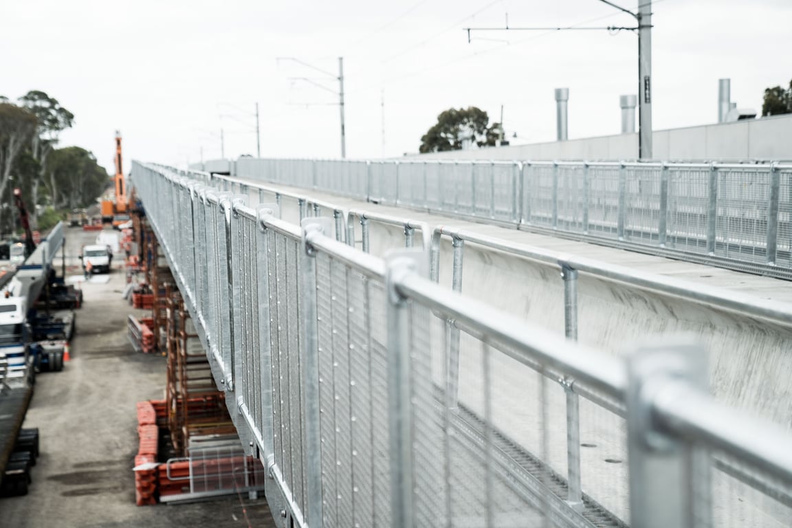 Bridgerail-Bridge-Barriers-Road-Rail-Bridges2 Image of Moddex - Bridgerail