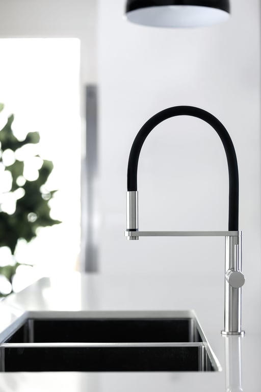 10473100BN Phoenix Blix Flexible Hose Sink Mixer Hero 7 RGB.jpg Image of Mixer Sink Phoenix Blix FlexibleHose