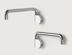 121-0880-00 Phoenix Designer Swivel Bath Outlet 230mm Round Hero RGB.jpg Image of Spout Wall Phoenix Swivel Round