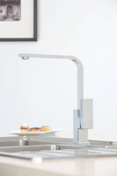 RA730 CHR Phoenix Radii Sink Mixer Hero.jpg Image of Mixer Sink Phoenix Radii