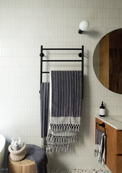 RA870MB Phoenix Radii Towel Ladder 550 x 740mm Round Plate Hero RGB.jpg Image of TowelRail Ladder Phoenix Radii 550 RoundPlate