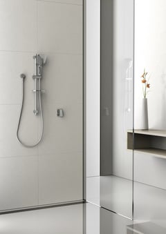 RU6810-00 Phoenix Rush Rail Shower Lifestyle RGB.jpg Image of Shower Rail Phoenix Rush